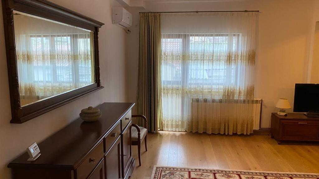 Peninsula Apartment, Constanţa Eksteriør bilde